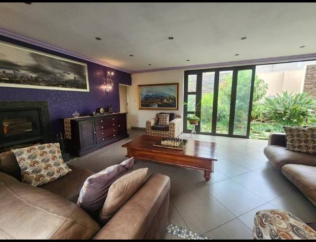 5 BEDROOM HOUSE FOR SALE IN ALBERANTE